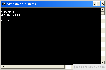 Ventana del Símbolo del sistema ejecutando date sin opción de cambiar fecha - Ejemplo del tutorial de CMD de {Abrirllave.com