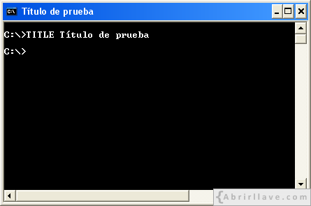 Ventana del Símbolo del sistema mostrando un título de prueba - Ejemplo del tutorial de CMD de {Abrirllave.com